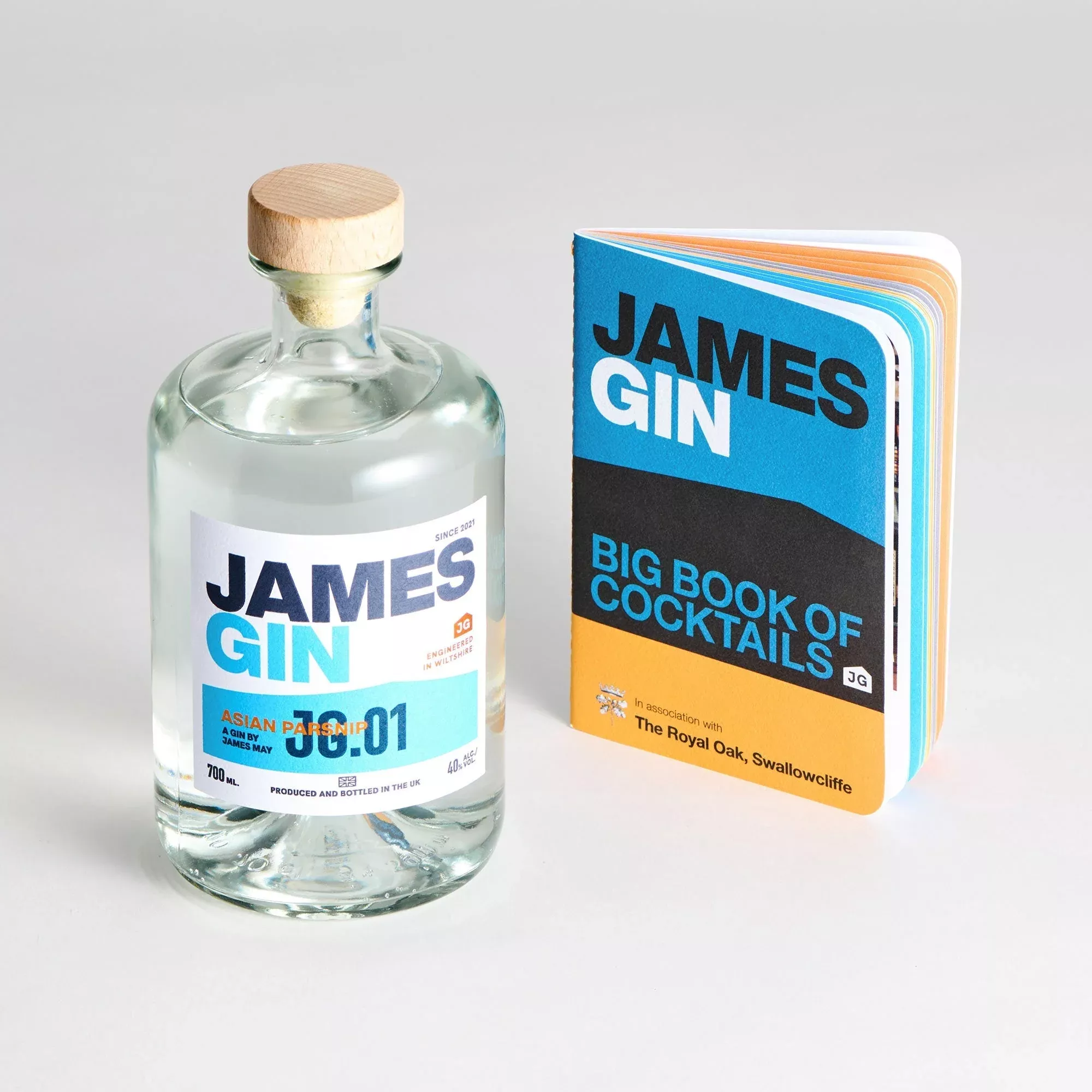 James Gin The Impressive Cocktail Kit W/ Souvenir Gift Key Chain